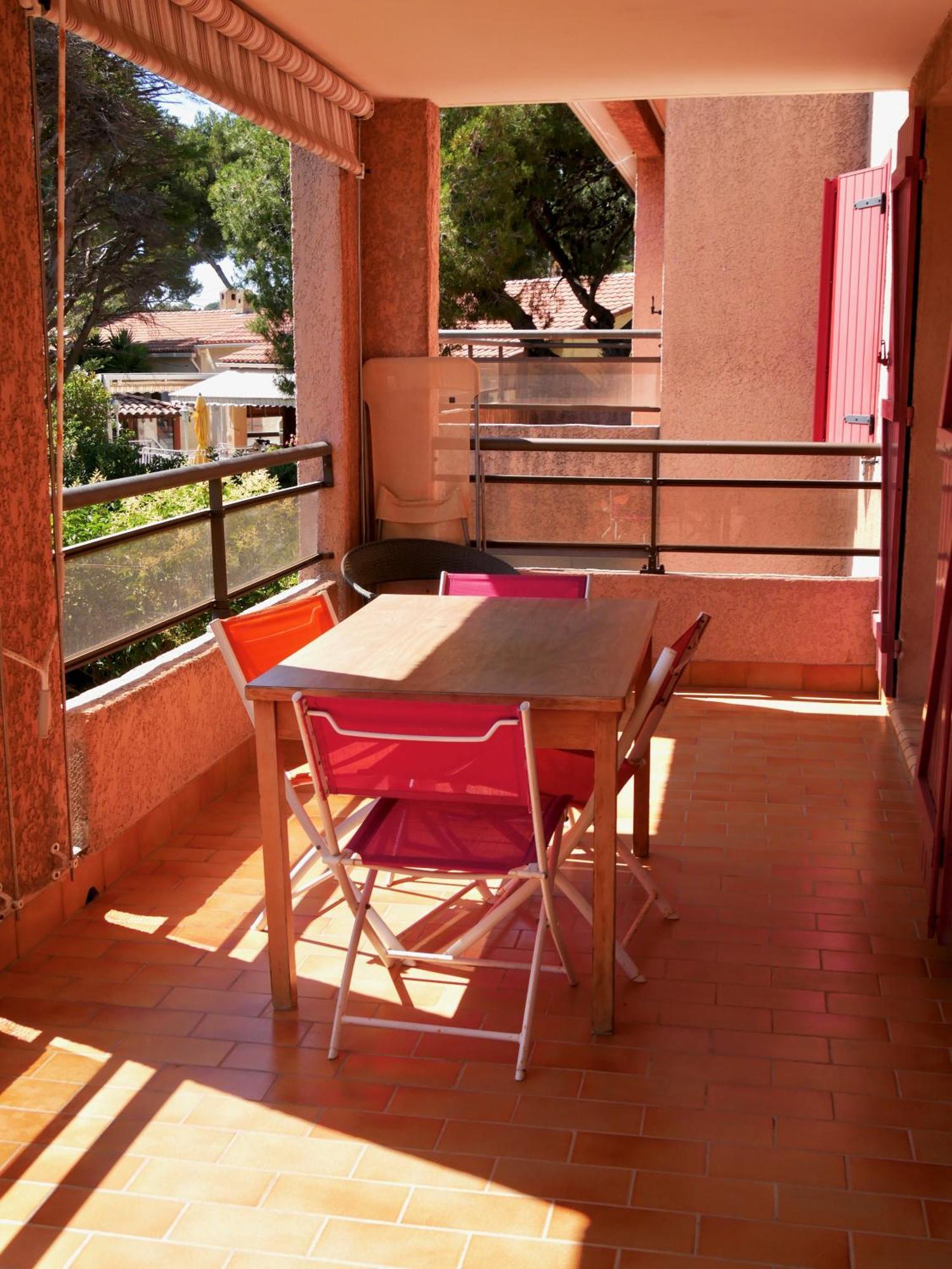 Appartement 60M2 - 2 Chambres A Une Minute Des Plages, Parking Prive Sausset-les-Pins Exterior photo
